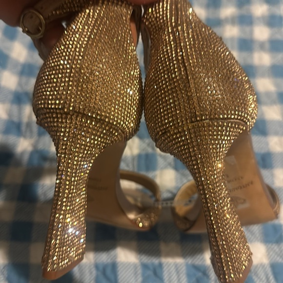 Antonio Melani
Blaire Rhinestone Embellished Hotfix Dress Sandals Dusk Sand - Picture 6 of 12